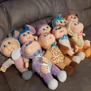 Bundle of 9 Cabbage Patch Kids